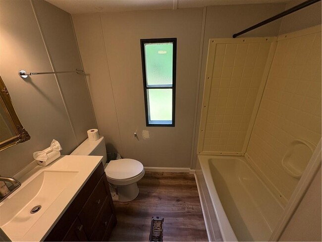 Building Photo - 4620 Enota Ct