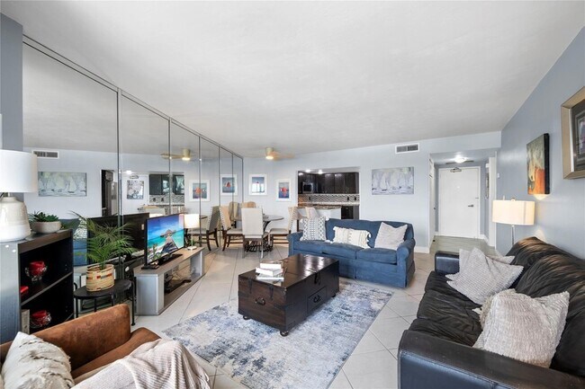 Building Photo - 3700 Galt Ocean Dr