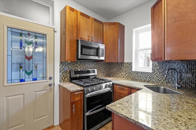 Building Photo - 1278 W Victoria St