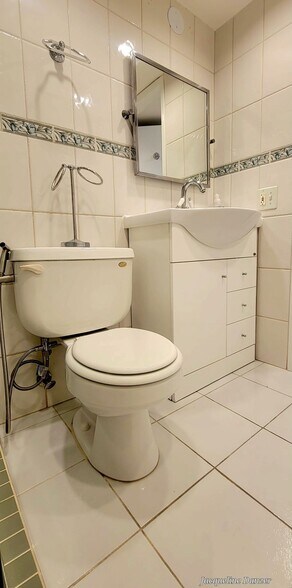 Building Photo - 540 Brickell Key Dr