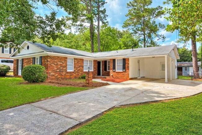 Building Photo - Updated 3 Bedroom 2 Bath off Furies Ferry!