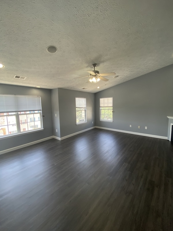 Building Photo - 8025 Brookstone Ct