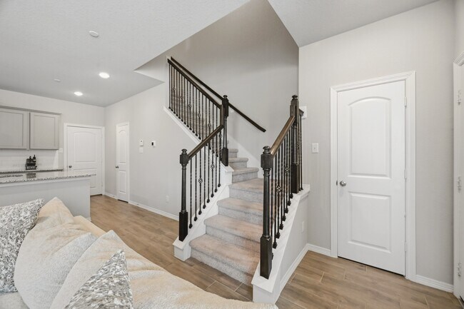 Building Photo - 8050 Scanlan Trce