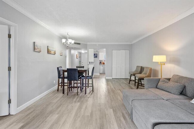 Building Photo - 1400 NE 57th Ct
