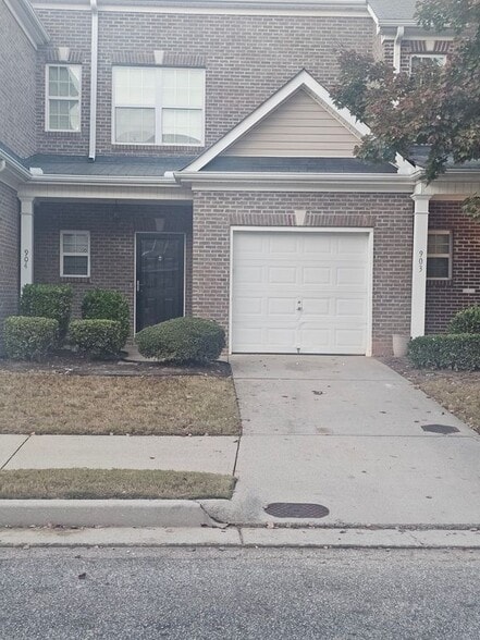 Building Photo - 2555 Flat Shoals Rd