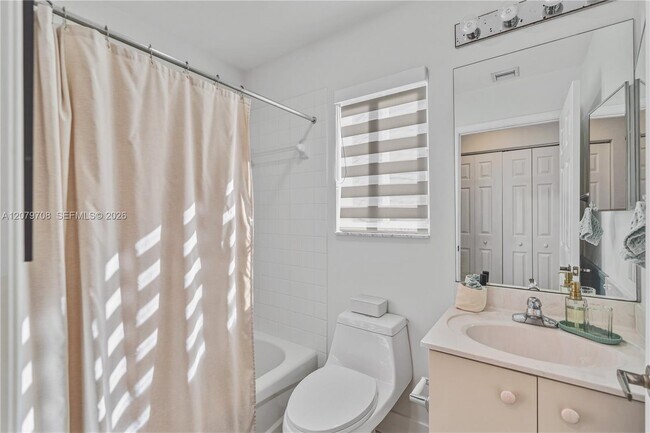 Building Photo - 1416 Canary Island Dr