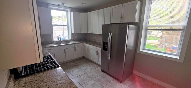 Building Photo - 5815 Midway Pky