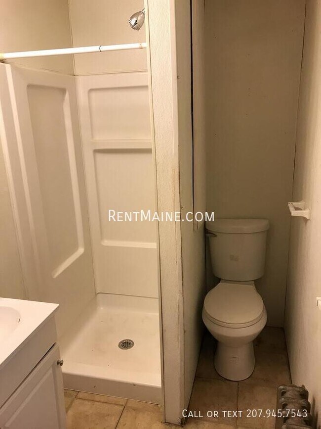 Building Photo - 9 Catell St