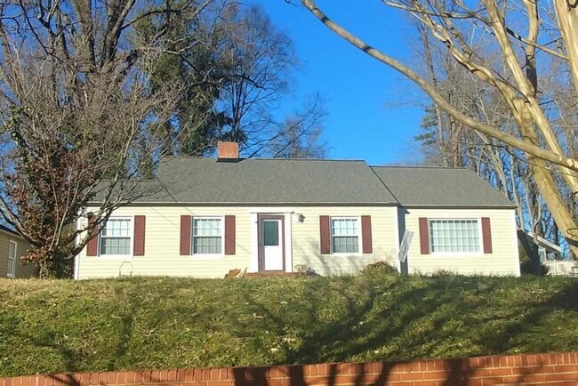 Primary Photo - 2814 Springwood Drive