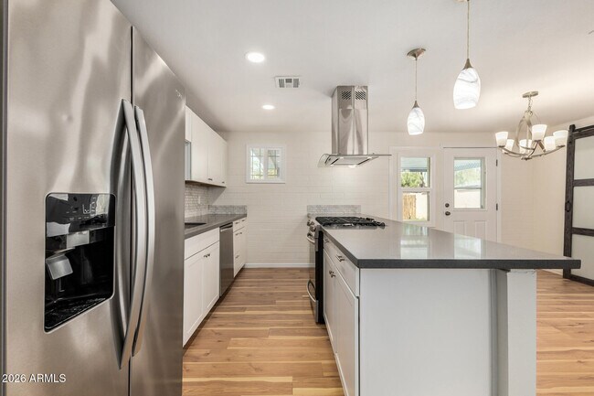 Building Photo - 3234 E Friess Dr