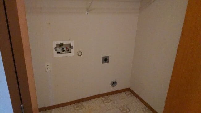 Building Photo - Modern Midtown Duplex