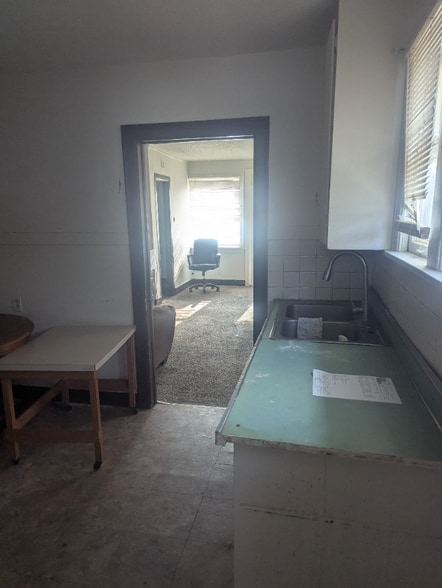 Building Photo - 2909 W Wyoming St