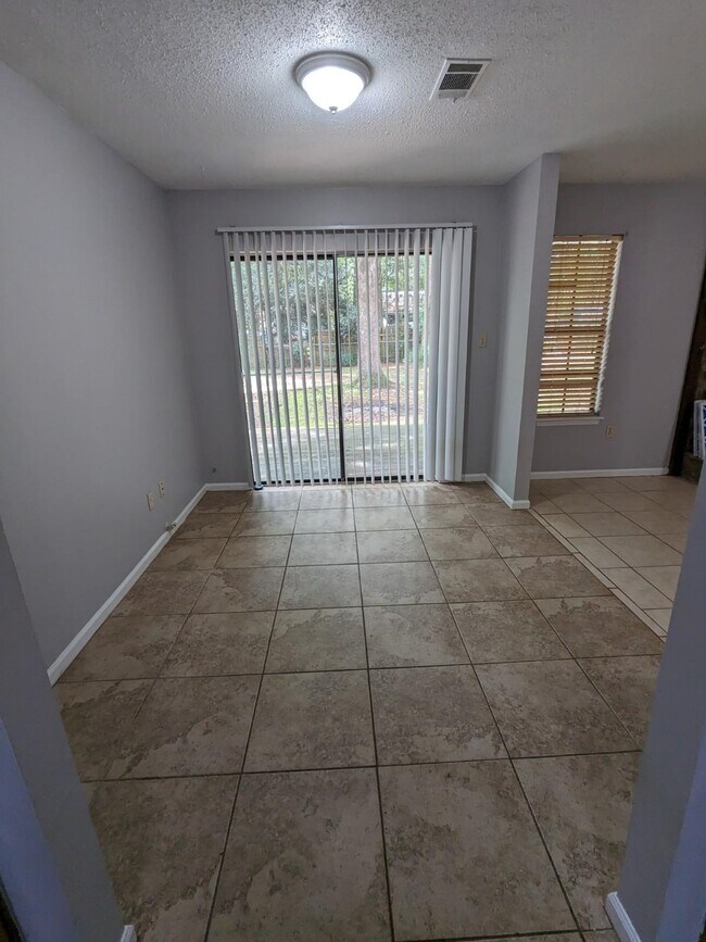 Building Photo - 3419 Thresher Dr