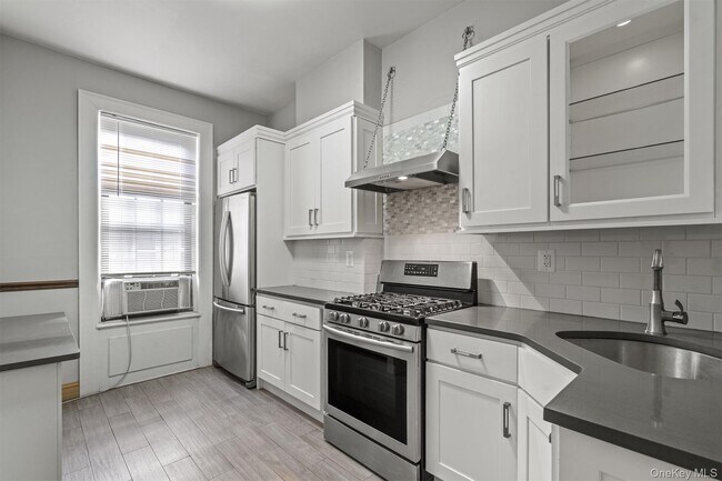 Building Photo - 44 Decatur St