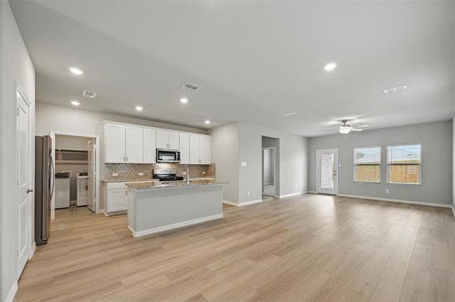 Building Photo - 515 Ezra Ln