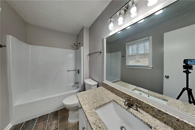 Building Photo - 304 Winchester Way