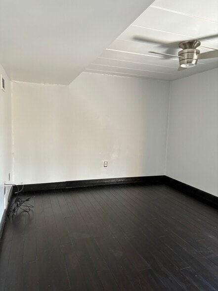 Building Photo - 2034 Swallow Hill Rd