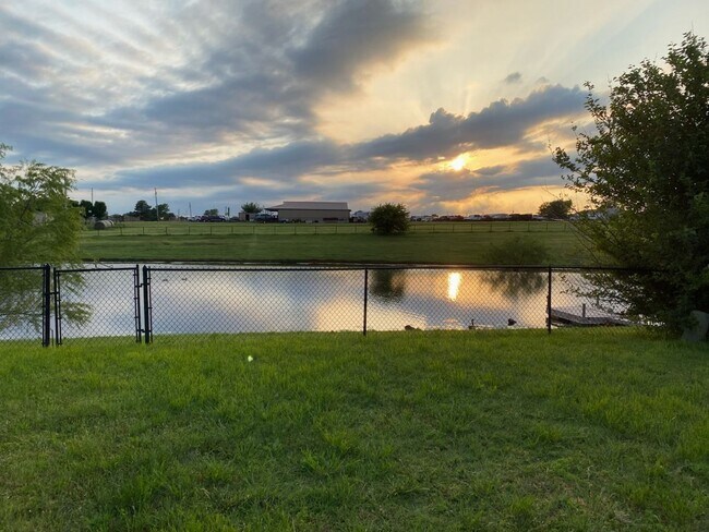 Primary Photo - 9517 Crooked Creek Ln