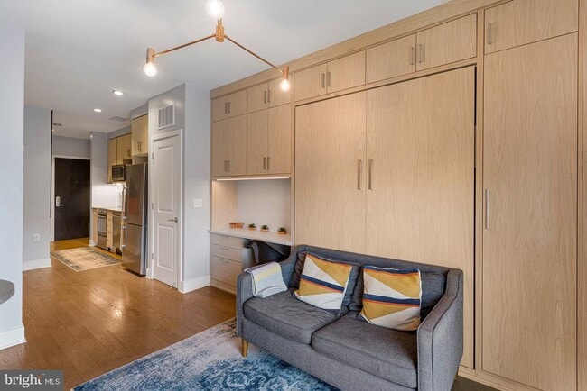 Building Photo - 2550 17th St NW