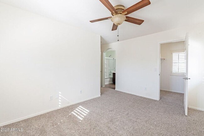 Building Photo - Lifestyle and convenience all in one!