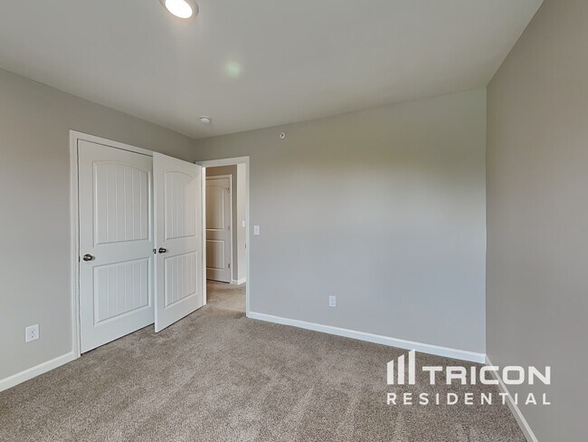 Building Photo - 9173 War Eagles Way