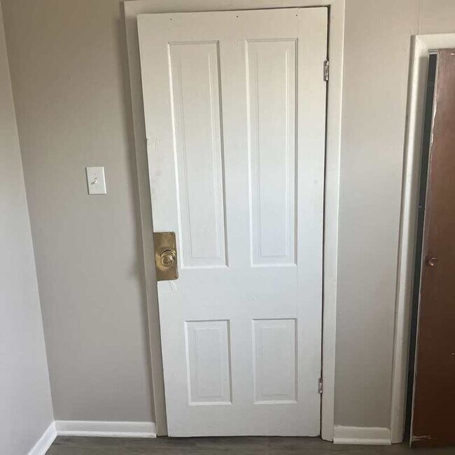 Building Photo - 3233 W 50th St