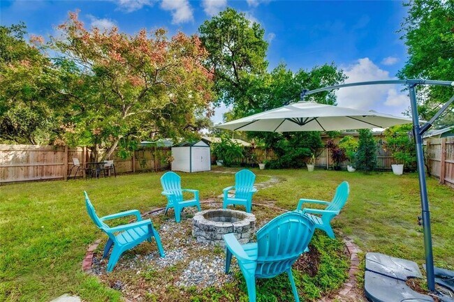 Building Photo - 1221 E Ida St