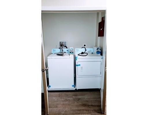 Building Photo - 82 Concord St