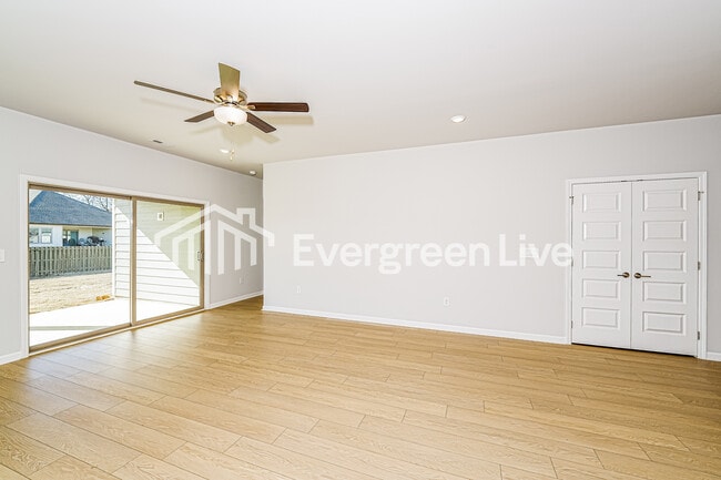 Building Photo - 308 Pond Spg Dr