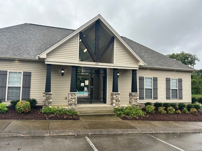 Building Photo - Two master suites - Super Location - Must See!