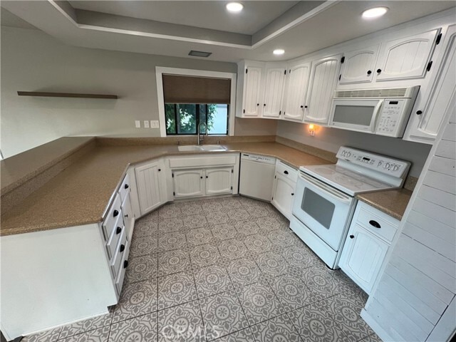 Building Photo - 22993 Gray Fox Dr
