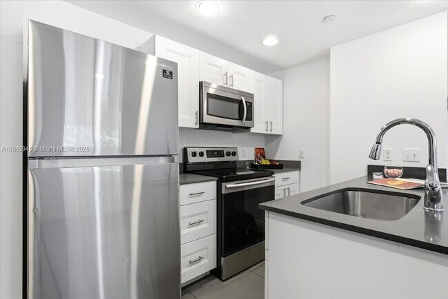 Building Photo - 541 NW 33rd St