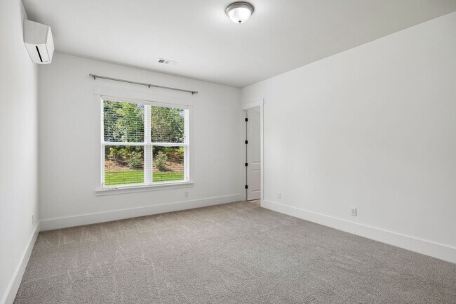 Building Photo - Available now in highly desirable Amelia Park! Beautifully maintained 5-bedroom, 3.5-bath home
