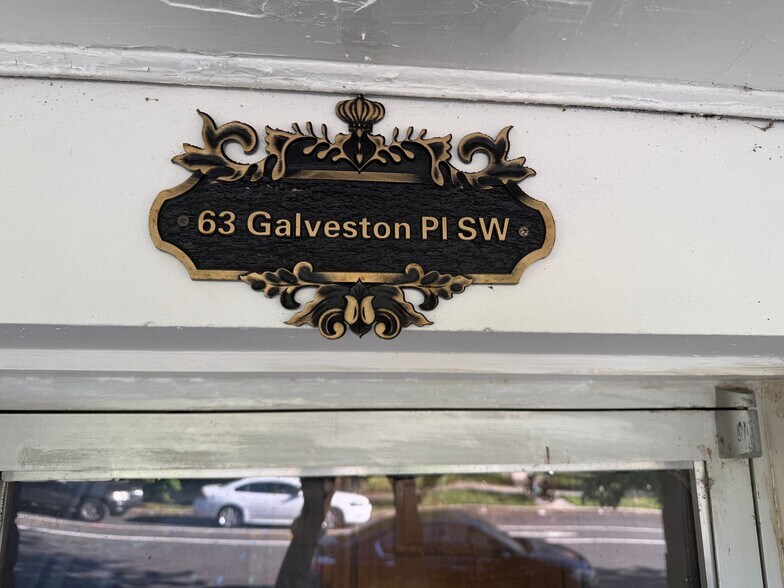 Building Photo - 63 Galveston Pl SW