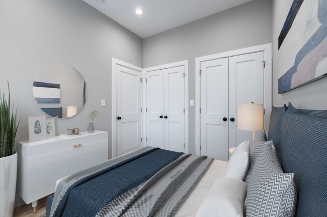 Building Photo - 1838 W Grand Ave