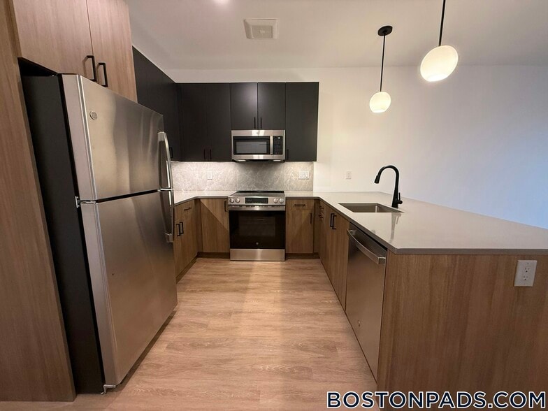 Building Photo - 199 Gardner St