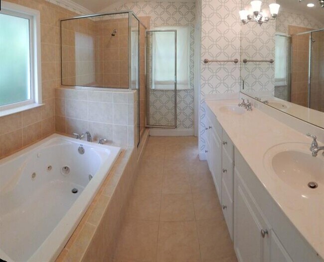 Building Photo - 2678 Green Meadows Ln NE