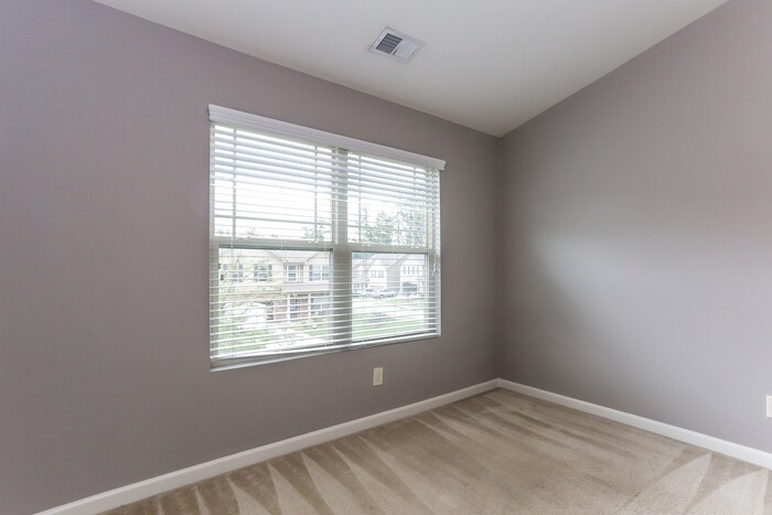 Building Photo - 1048 Regency Dr NW
