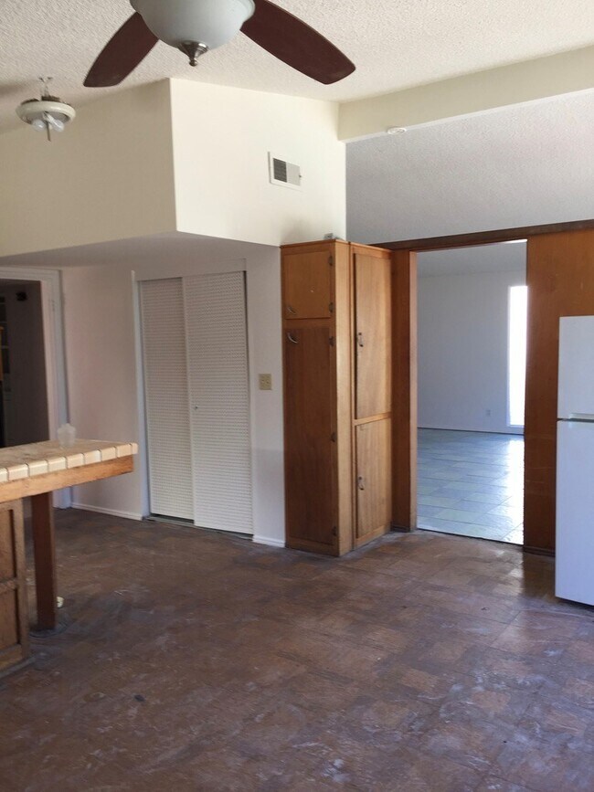 Building Photo - 6835 Trigo Rd