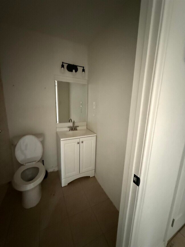 Building Photo - 3315 San Agustin Ave