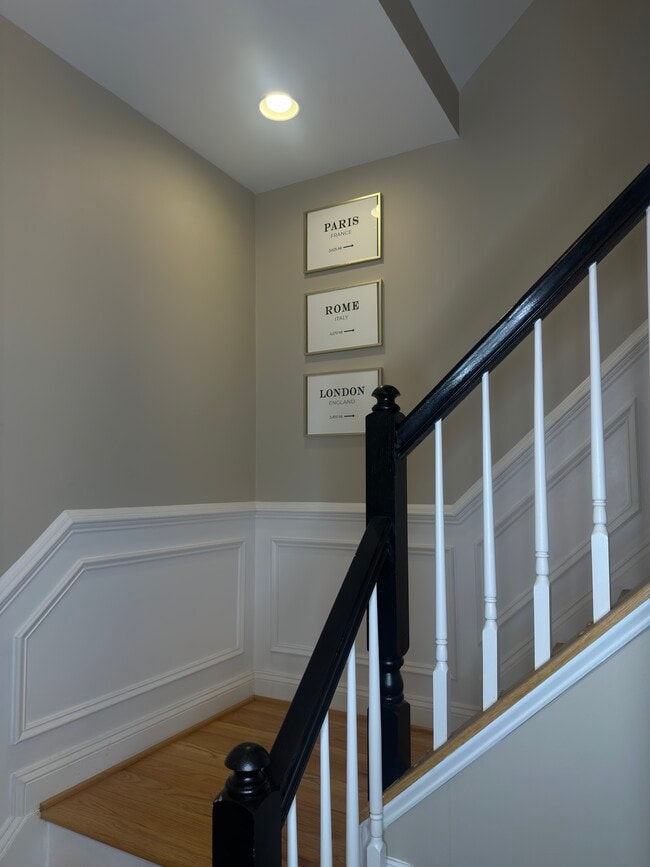 Building Photo - 4013 Columbia Pike