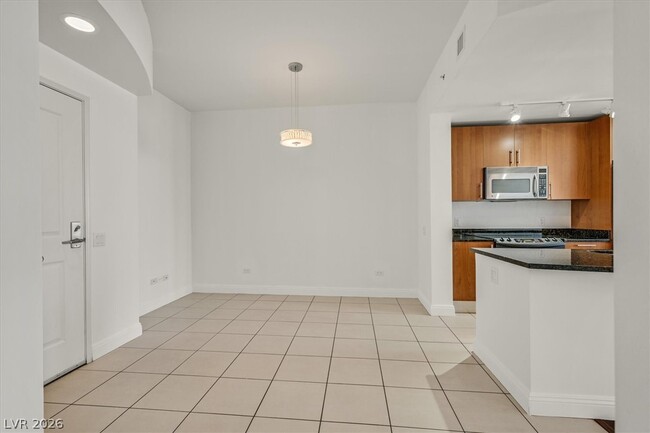 Building Photo - 200 W Sahara Ave