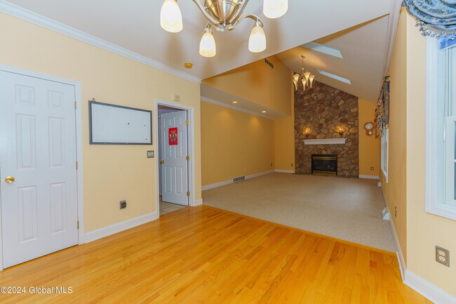 Building Photo - 20 Birch Hill Rd