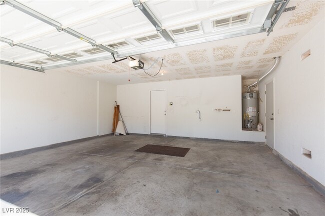Building Photo - 5945 Gold Horizon St