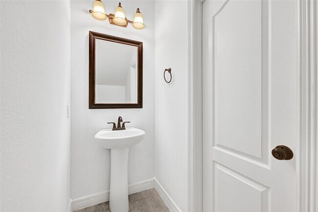 Building Photo - 27915 Genesis Manor Ln