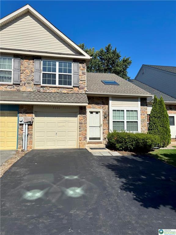 Building Photo - 5551 Stonecroft Ln