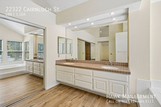 Building Photo - 22322 Cairnloch St