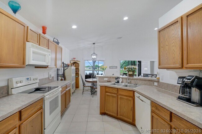 Building Photo - 5335 Vernio Ln