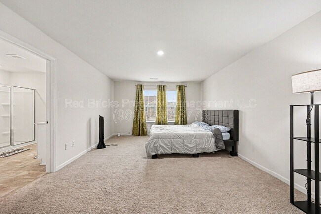 Building Photo - 10749 Adair Wds Dr