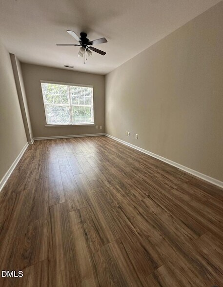 Building Photo - 2210 Valley Edge Dr